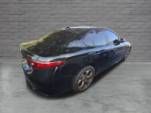 Used 2019 Alfa Romeo Giulia Ti Sport w/ Quick Order Package 22U Sport RWD image 8