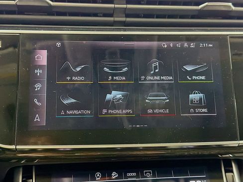 Used 2025 Audi Q8 Premium Plus image 16