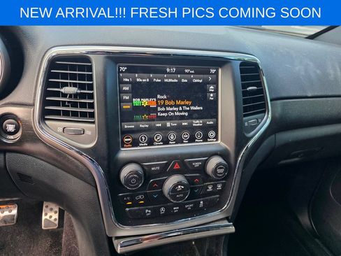 Used 2018 Jeep Grand Cherokee Laredo RWD image 10