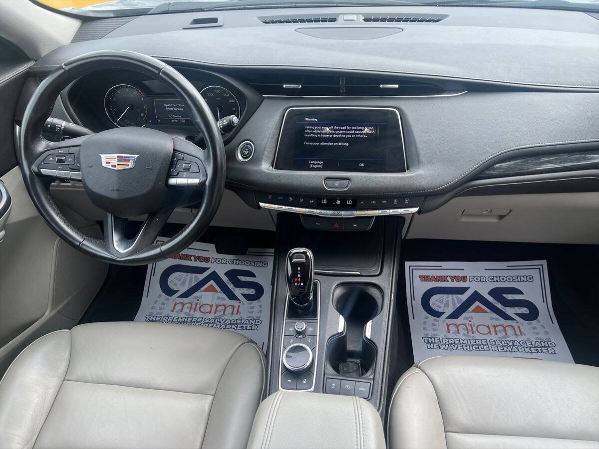 Used 2023 Cadillac XT4 Premium Luxury AWD/4WD image 10
