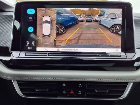 New 2026 Volkswagen Atlas Cross Sport SEL Premium R-Line image 10