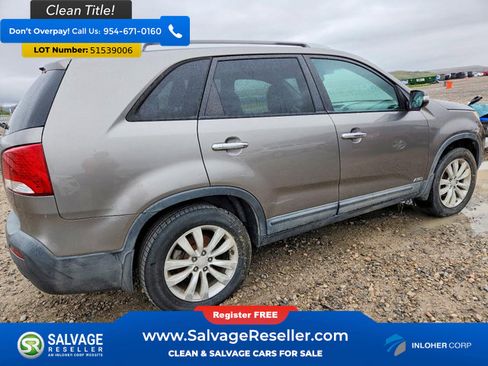 Used 2011 Kia Sorento LX w/ Convenience Pkg AWD/4WD image 4
