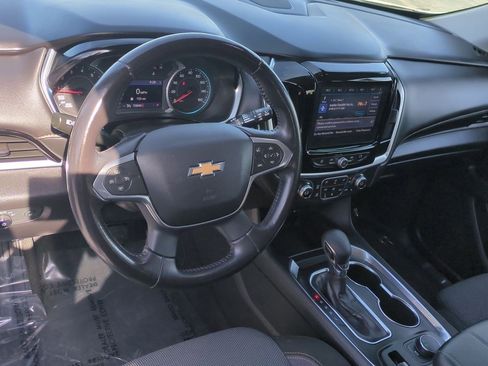 Used 2021 Chevrolet Traverse LT image 10