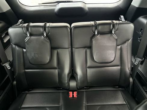 Used 2022 Ford Explorer XLT w/ Equipment Group 202A image 18