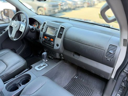 Used 2020 Nissan Frontier PRO-4X AWD/4WD image 19