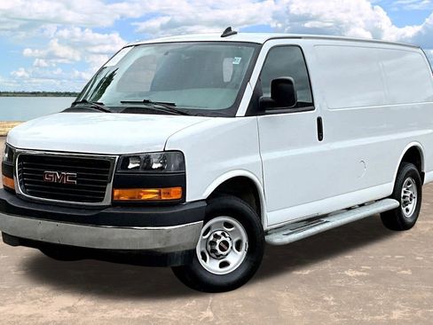 Used 2024 GMC Savana 2500 Work Van w/ Driver Convenience Package image 4