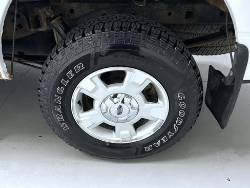 Used 2013 Ford F150 XLT w/ XLT Convenience Pkg AWD/4WD image 21