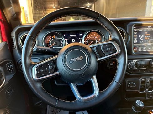 Used 2021 Jeep Gladiator Overland image 24