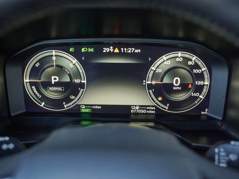 Used 2023 Mitsubishi Outlander SE image 28