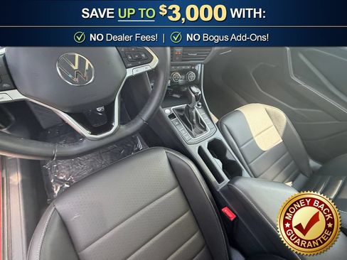 Used 2024 Volkswagen Jetta SE w/ Panoramic Sunroof Package FWD image 20