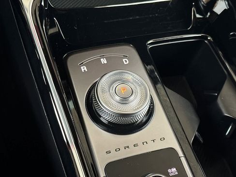 Used 2025 Kia Sorento SX Prestige image 25