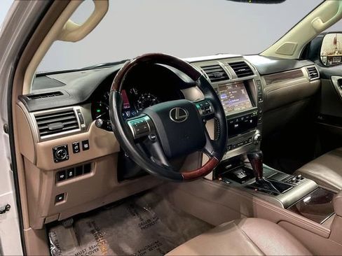 Used 2018 Lexus GX 460 Premium AWD/4WD image 16