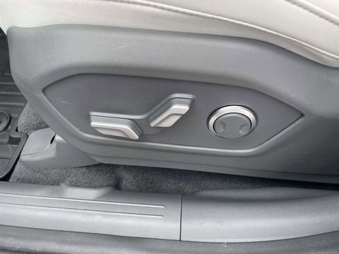 Certified 2026 Hyundai Santa Fe SEL FWD image 13