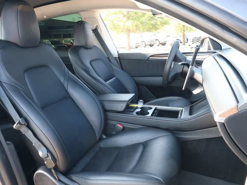 Used 2023 Tesla Model Y Long Range AWD/4WD image 28