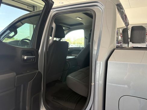 Used 2021 Chevrolet Silverado 1500 Custom image 18