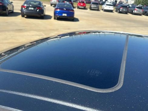 Used 2019 Toyota Prius Limited image 15