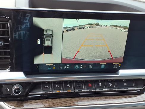 Used 2023 Chevrolet Silverado 1500 LT image 21