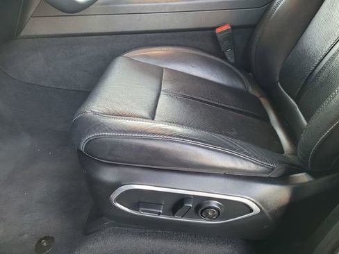 Used 2024 Jeep Wagoneer Series II w/ Flexible Seating Group image 15