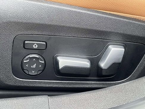 Used 2020 BMW 330i xDrive w/ Premium Package image 8