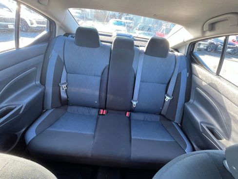 Used 2025 Nissan Versa SV image 36