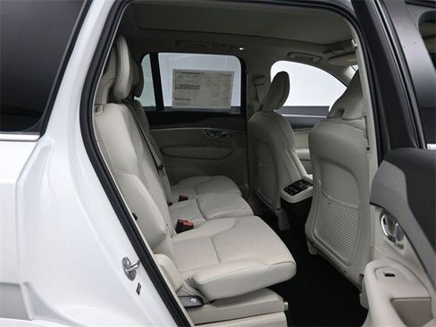 New 2025 Volvo XC90 B6 Plus w/ Protection Package Premier image 27