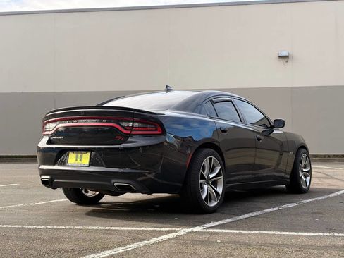 Used 2016 Dodge Charger R/T image 5