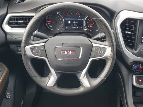 Used 2023 GMC Acadia SLE w/ Driver Convenience Package image 14