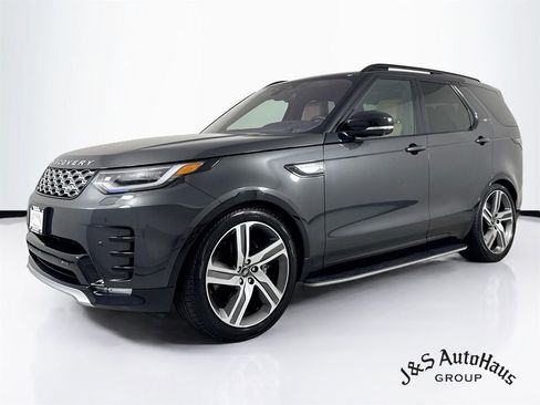 Used 2023 Land Rover Discovery Metropolitan Edition AWD/4WD image 3