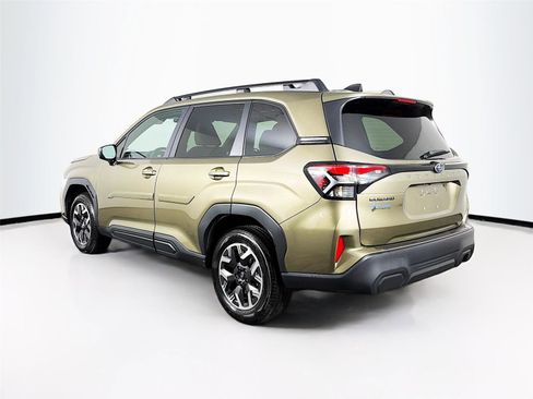 Used 2026 Subaru Forester Premium image 5