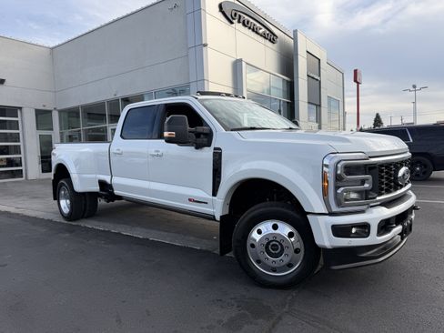 Used 2026 Ford F450 Platinum w/ FX4 Off-Road Package image 9