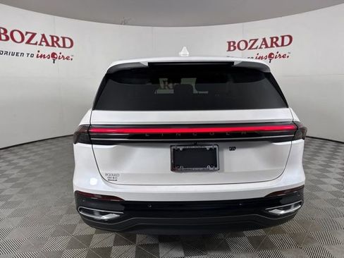 New 2026 Lincoln Nautilus Premier image 6