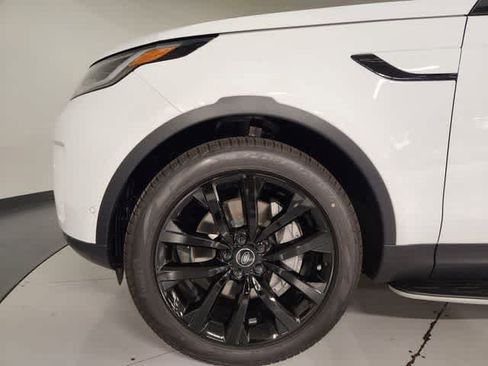 New 2026 Land Rover Discovery S AWD/4WD image 11