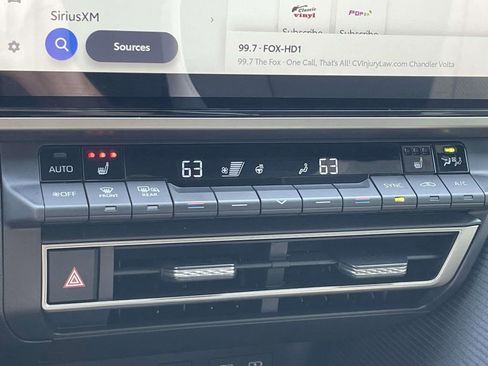 Used 2026 Toyota Camry SE w/ Multimedia Upgrade Package image 26