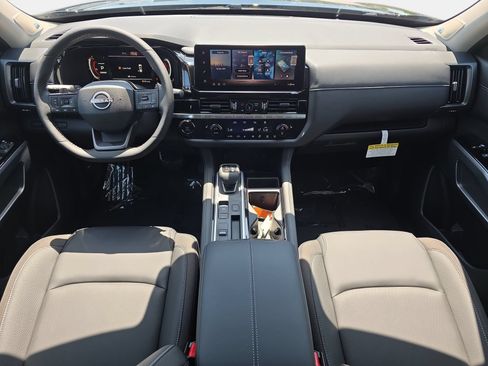 New 2026 Nissan Pathfinder SL w/ SL Premium Package FWD image 9