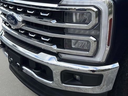 Used 2024 Ford F250 Lariat AWD/4WD image 11