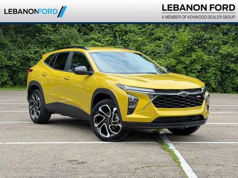 Used 2025 Chevrolet Trax RS w/ Driver Confidence Package FWD image 1