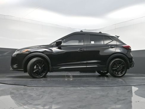 Used 2023 Nissan Kicks SR w/ SR Premium Package FWD image 28