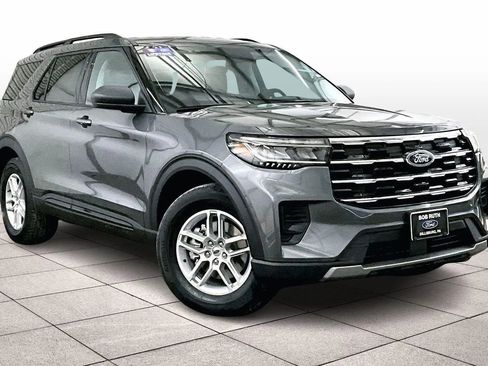 New 2026 Ford Explorer Active image 2