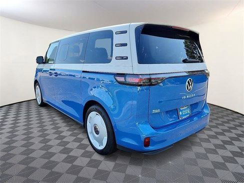 New 2025 Volkswagen ID. Buzz 1st Edition image 4