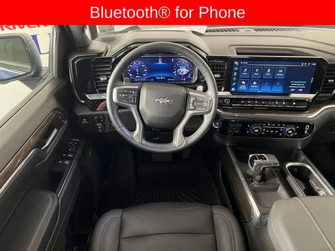 Used 2024 Chevrolet Silverado 1500 LT Trail Boss w/ Convenience Package II AWD/4WD image 14
