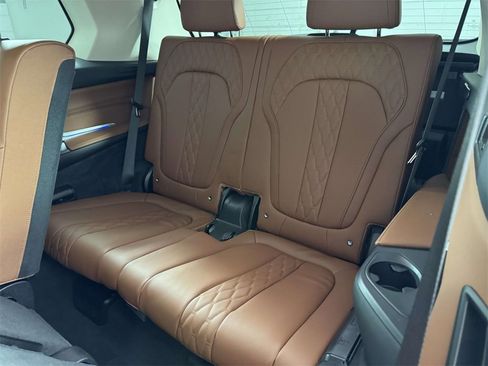 Used 2023 BMW X7 xDrive40i image 32
