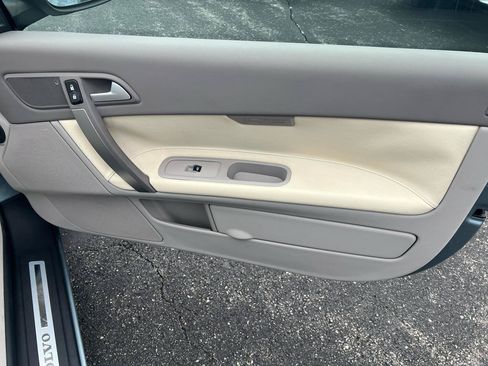 Used 2009 Volvo C70 T5 FWD image 15