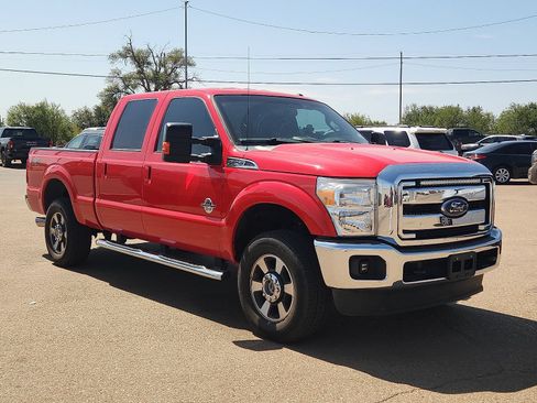 Used 2016 Ford F250 Lariat w/ Lariat Interior Package AWD/4WD image 4