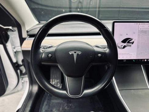 Used 2018 Tesla Model 3 Long Range RWD image 26