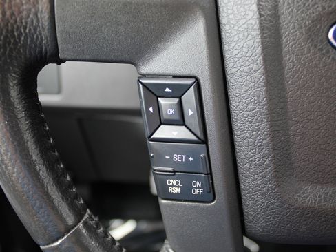 Used 2013 Ford F150 XLT w/ Luxury Equipment Group image 29