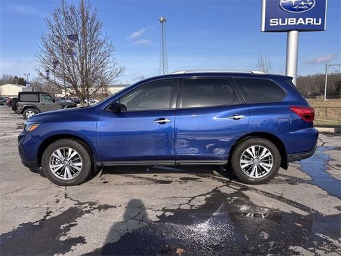 Used 2020 Nissan Pathfinder SV w/ Cargo Package image 7