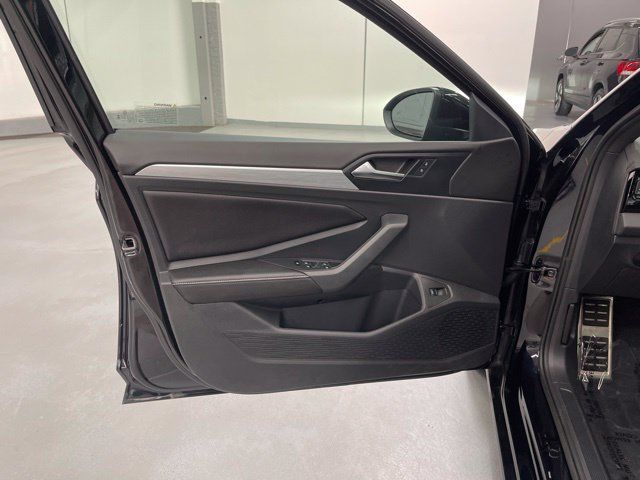 Used 2026 Volkswagen Jetta Sport FWD image 25