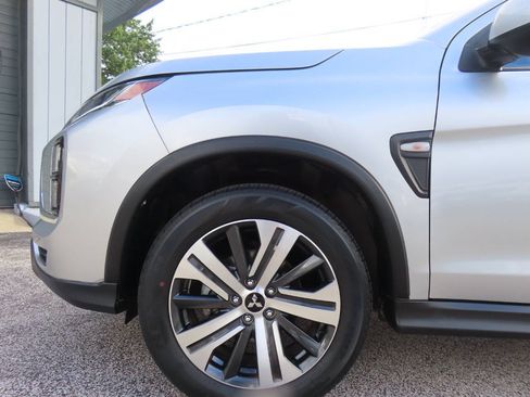 Used 2025 Mitsubishi Outlander Sport AWD image 32