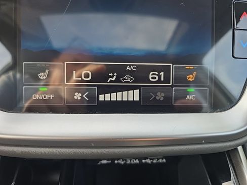 Used 2025 Subaru Outback Onyx Edition AWD/4WD image 10