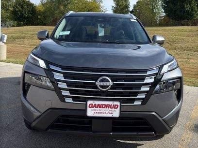 New 2026 Nissan Rogue SV w/ SV Premium Package